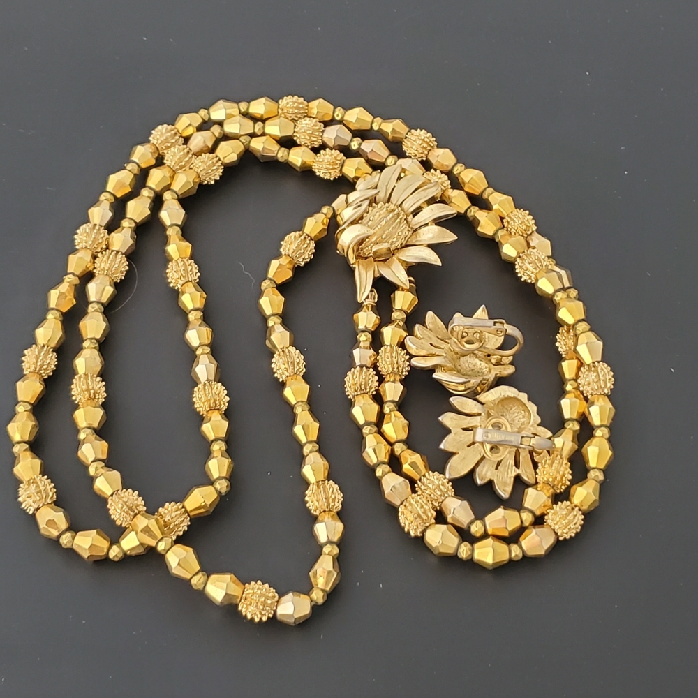 Crown Trifari sunflower necklace and earrings - Picture 3 of 7
